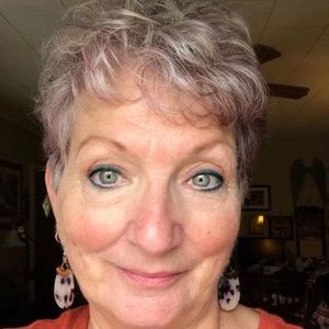 Meet your Posher, Della